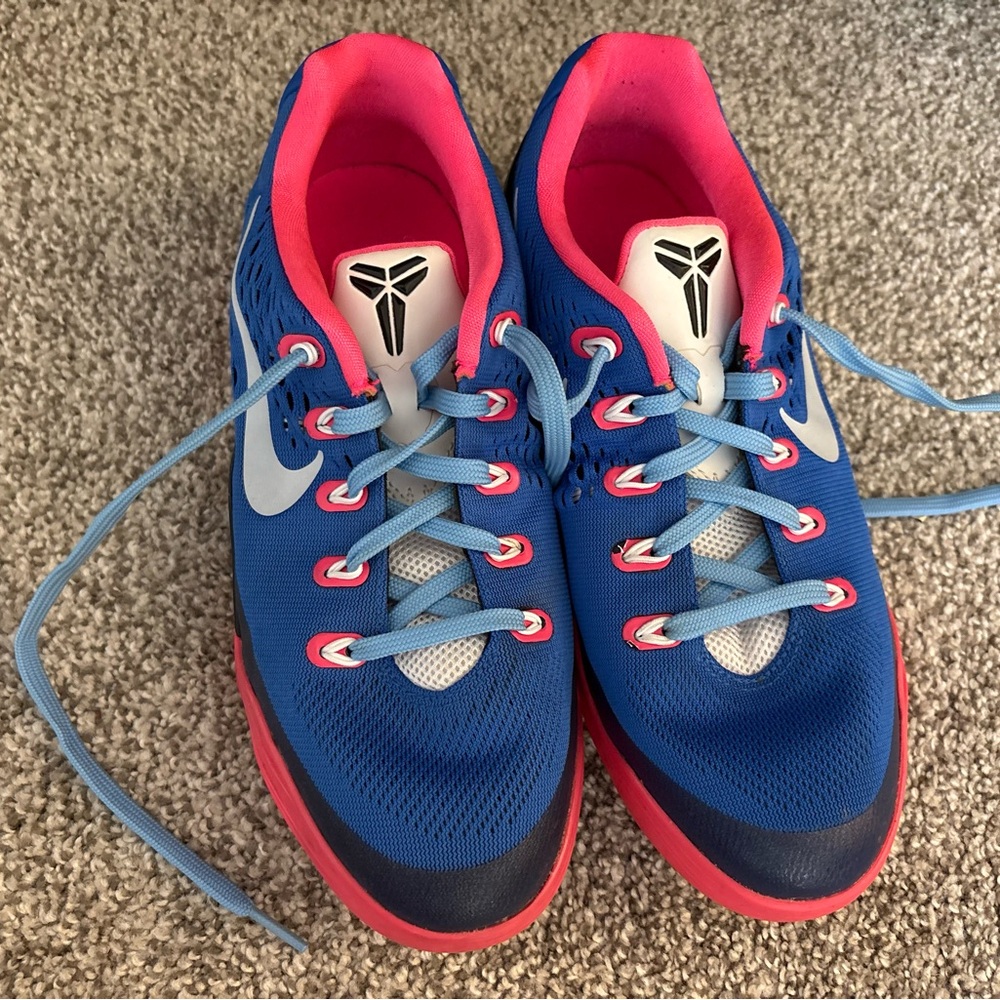 Nike Women's Blue and Pink Athletic Shoes